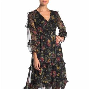 NWOT 🍂 Taylor Long-Sleeved Tiered Floral Dress